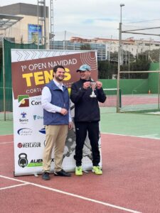 Alfonso de Ramón, subcampeón de la consolación del 1 Open de tenis Cortijo Alto